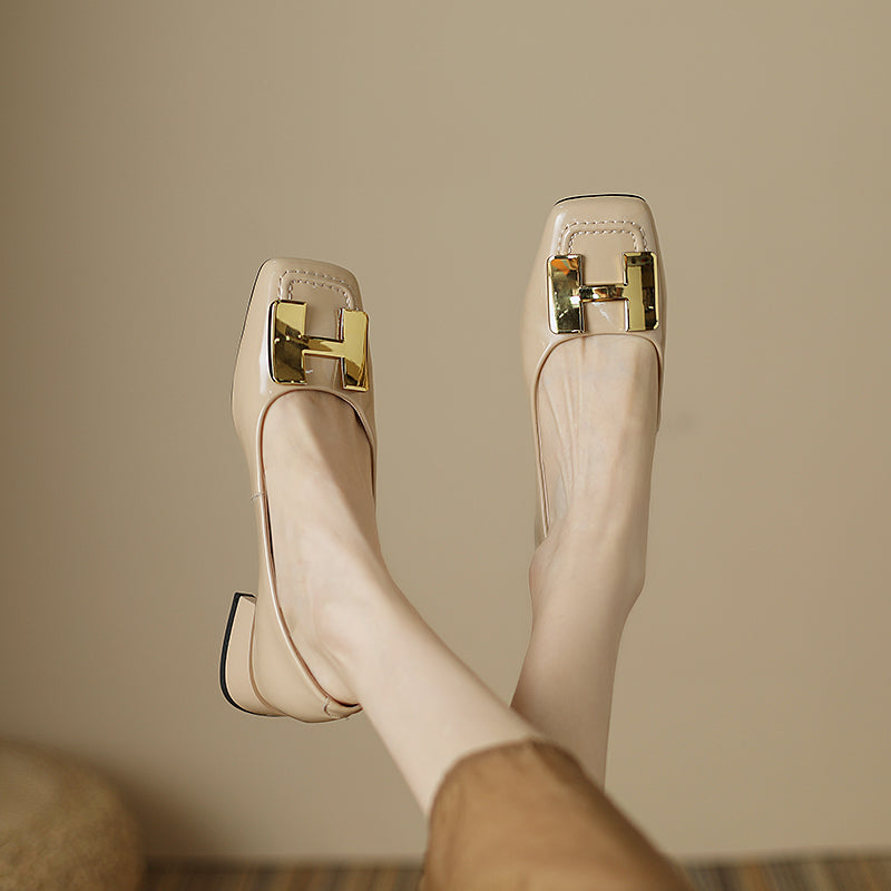 Heels vs Flats. Where do you stand? | by Marina Cid | Medium